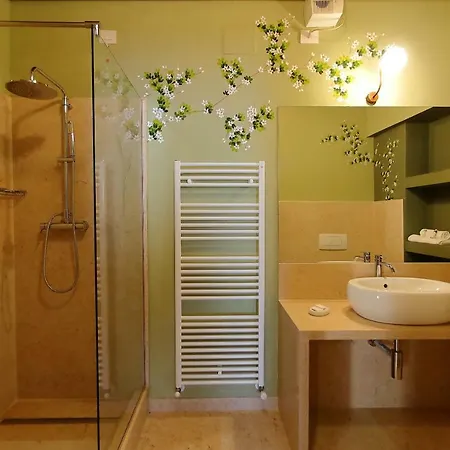 La Boheme Chambres 4*