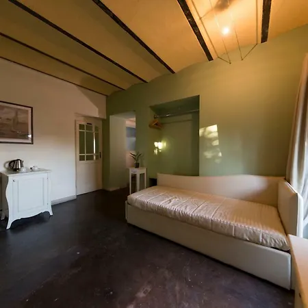 La Boheme Chambres 4*