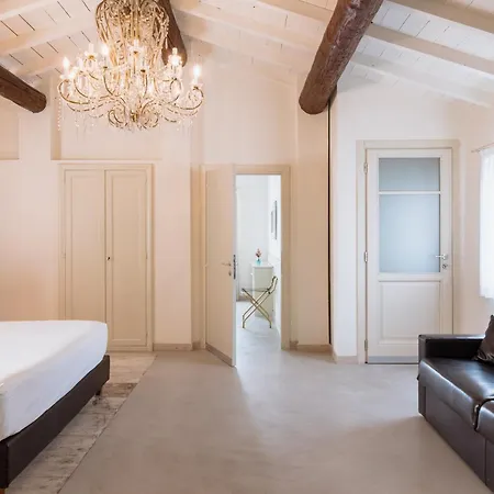 La Boheme Πανσιόν Λατζίζε