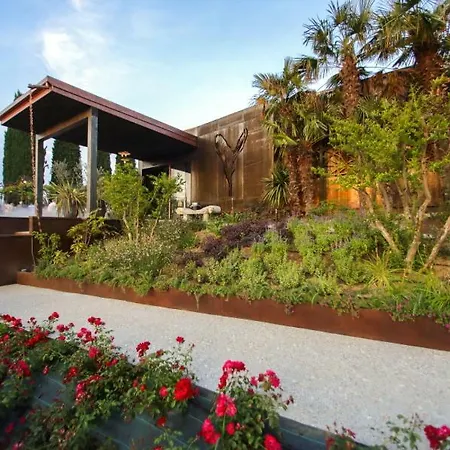 Konukevi La Boheme 4*